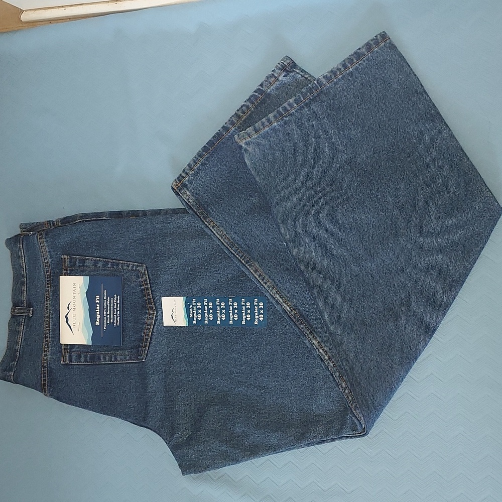 Blue Mountain Men's Blue Relaxed Fit Jeans